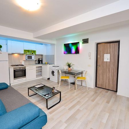 Ideal Accommodation Old Town Bucarest Esterno foto